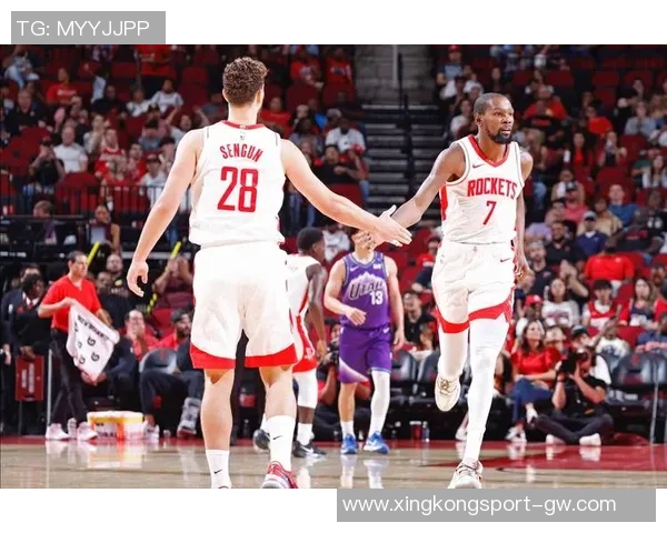 火箭队近期首发阵容进攻效率飙升至142抢回60投丢球展现强大实力