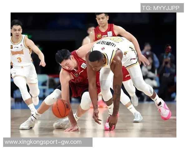 尽管三分球失准大球依然贡献7篮板5助攻展现全能表现