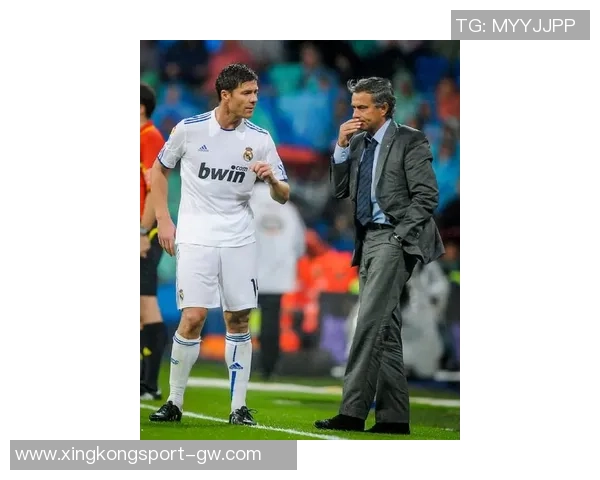 穆里尼奥回忆皇马时期称全胜阿贾克斯因有C罗本泽马伊瓜因助力 穆里尼奥回忆皇马时期称全胜阿贾克斯因有C罗本泽马伊瓜因助力